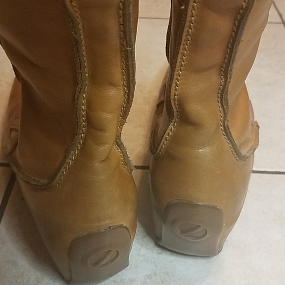 3/$25🔥Vtg 🚫 Caramel Leather Wrap Wedge Bootie - Picture 2 of 8